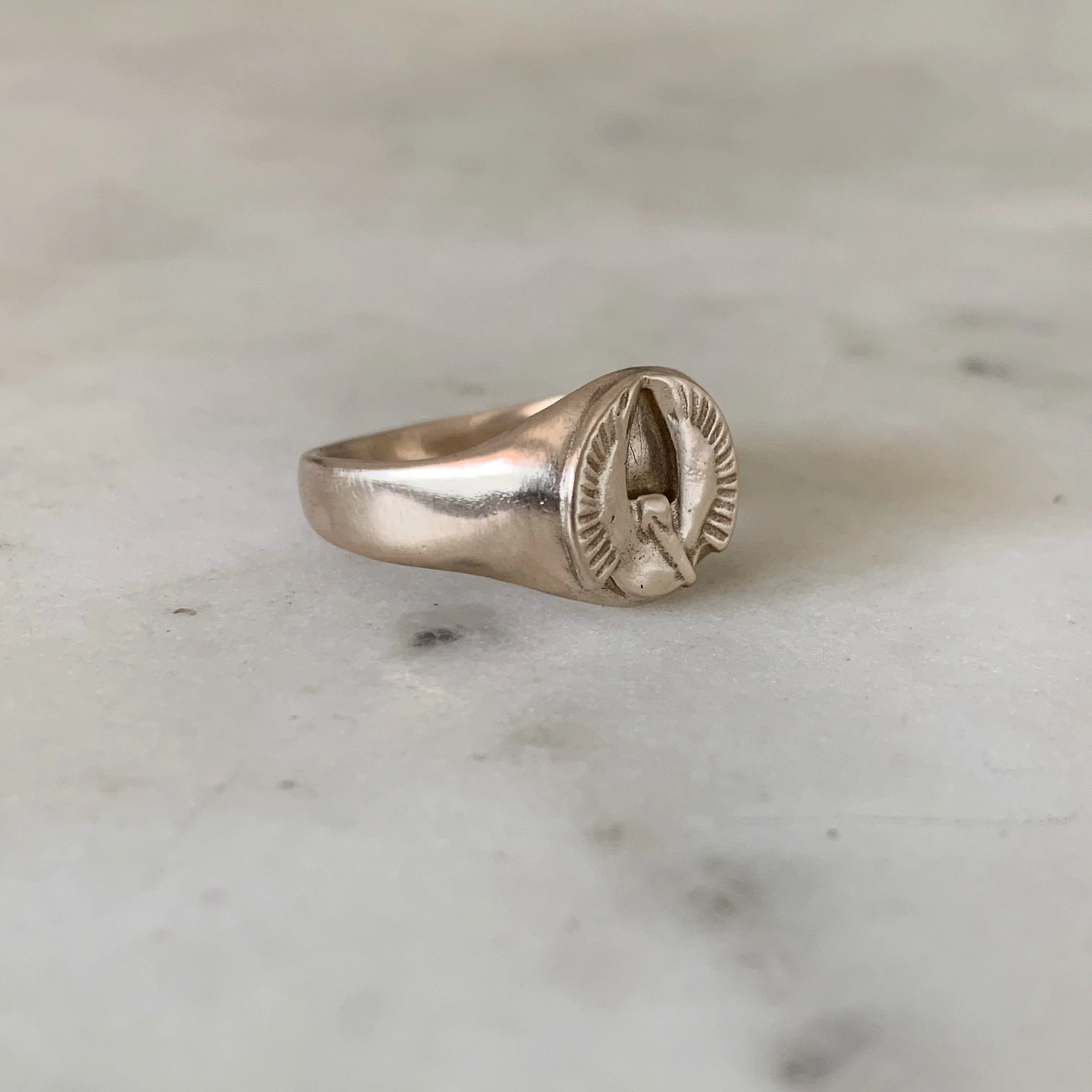 PELICAN SIGNET RING