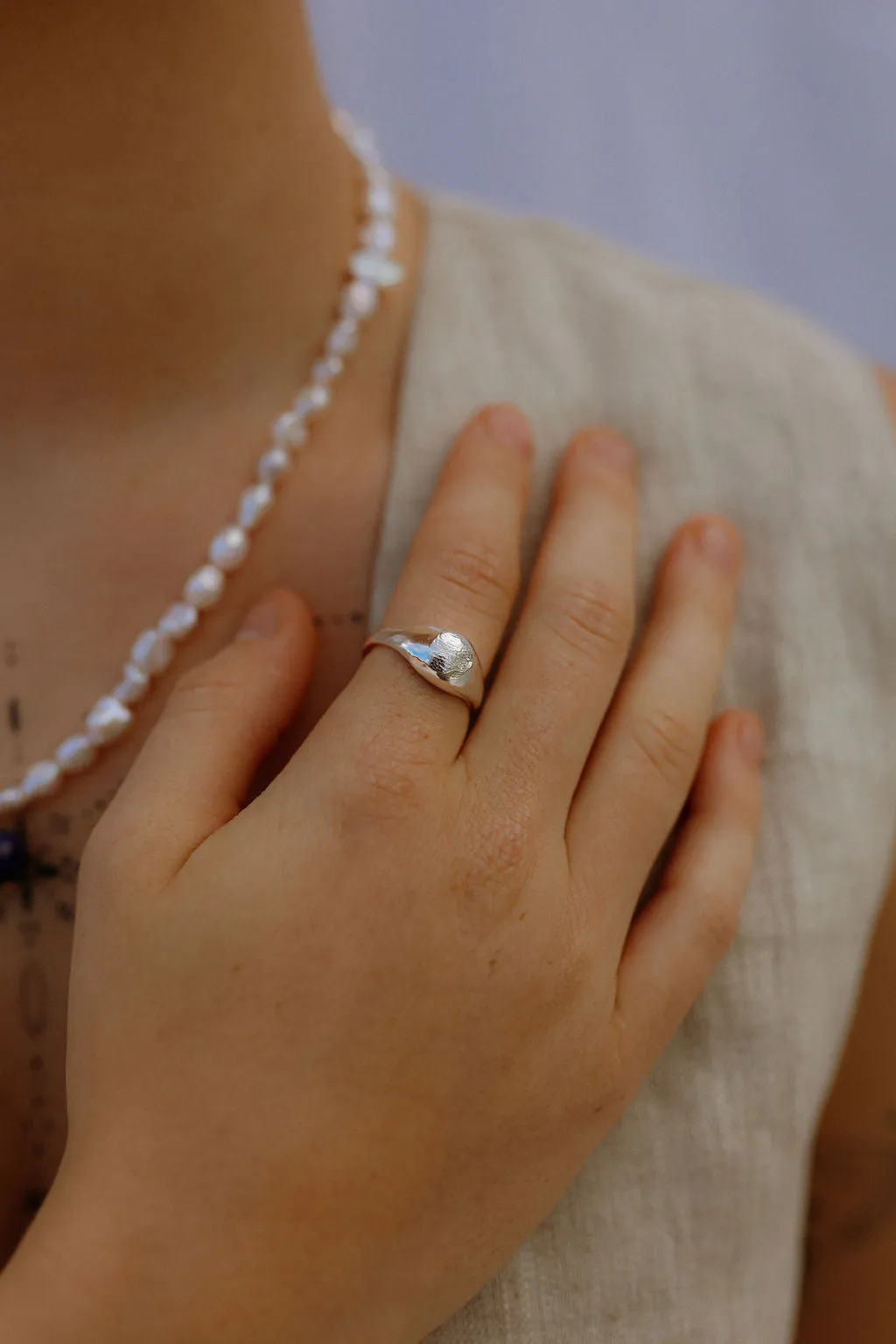 the impression elegant signet - solid gold