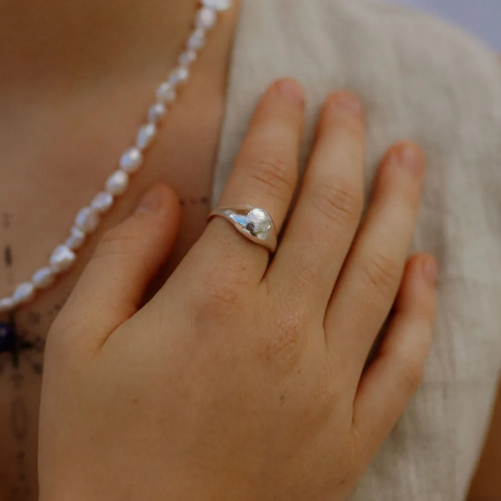 the impression elegant signet - sterling silver